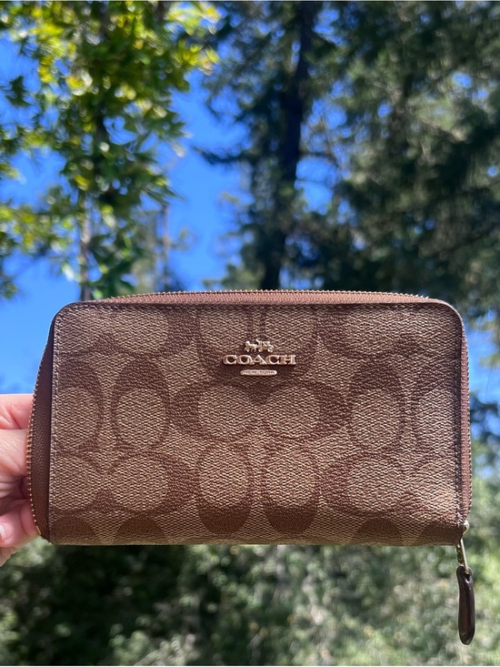 Coach Handbags - COACH Medium Signature Brown Wallet with Gold Hardware AUTHENTIC